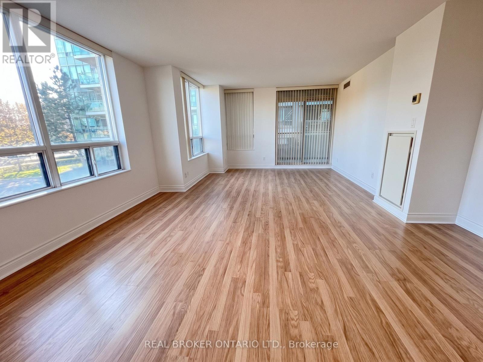 310- 88 Times Avenue, Markham, ON photo 2