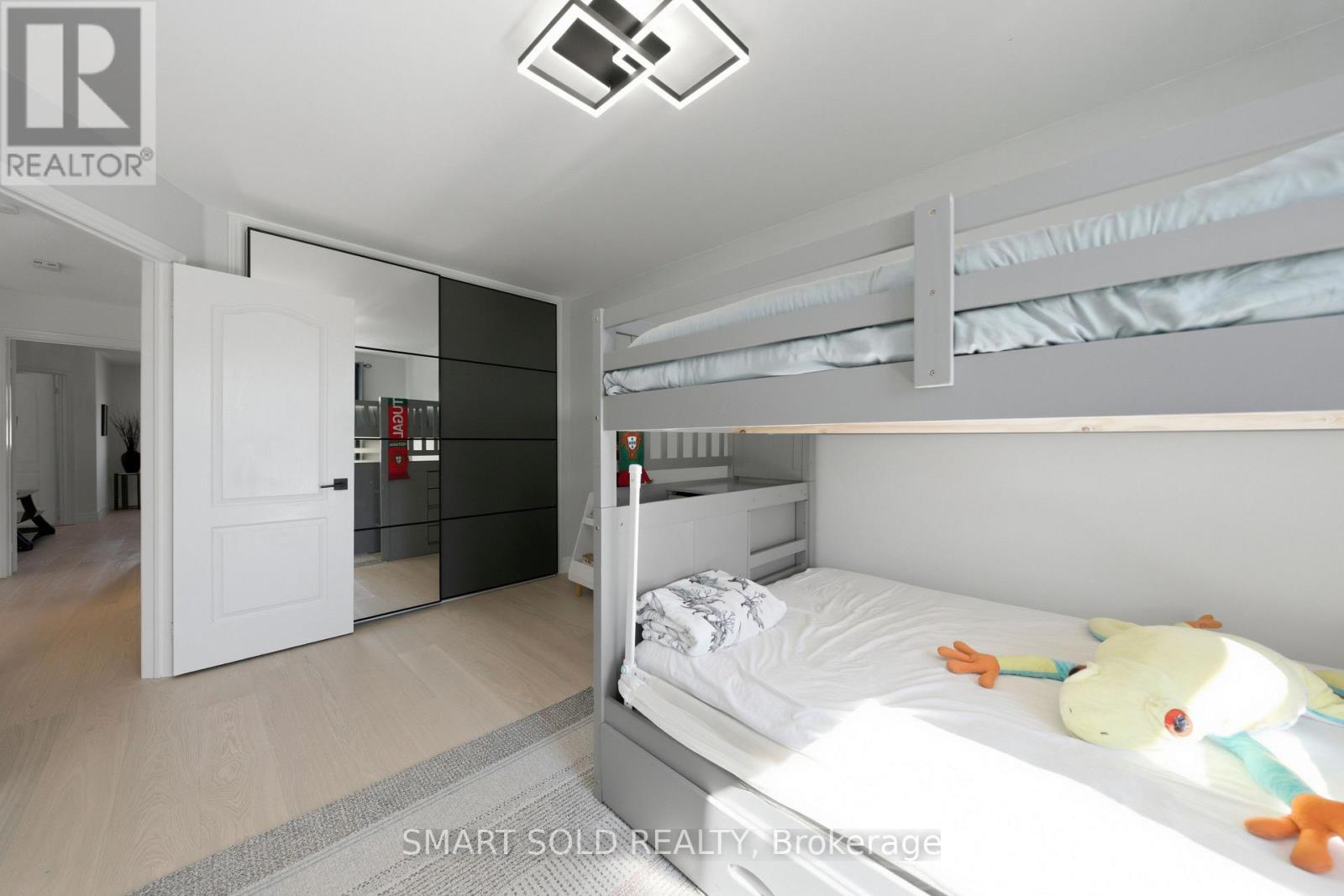 24 ANDES CRESCENT - 21