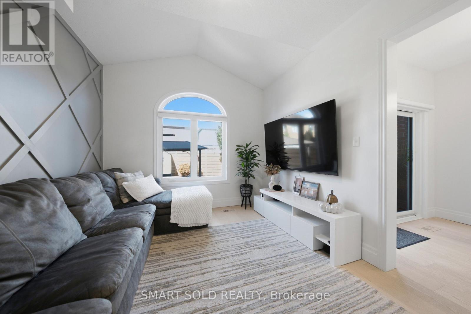 24 ANDES CRESCENT - 8