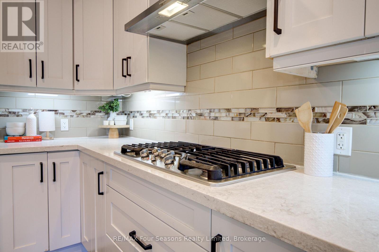 212 PEARSON STREET - 13