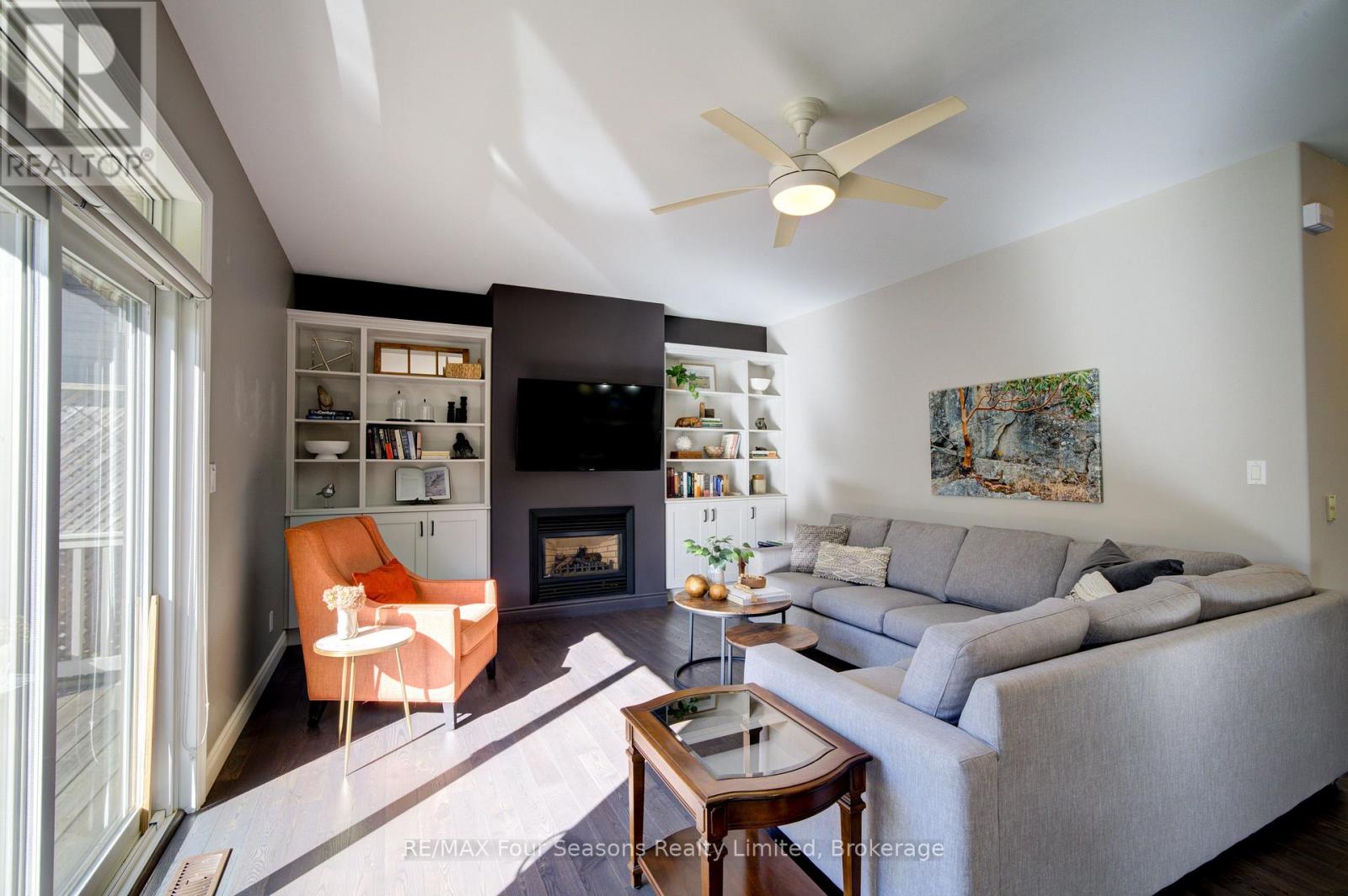 212 PEARSON STREET - 20