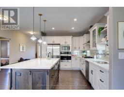 Family room - 212 Pearson Street, Meaford, ON N4L1Y4 Photo 9