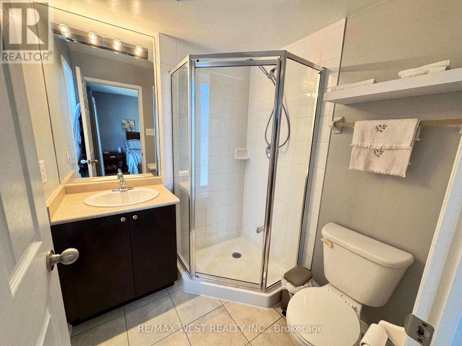 #136 60 FAIRWOOD CIRCLE - 15