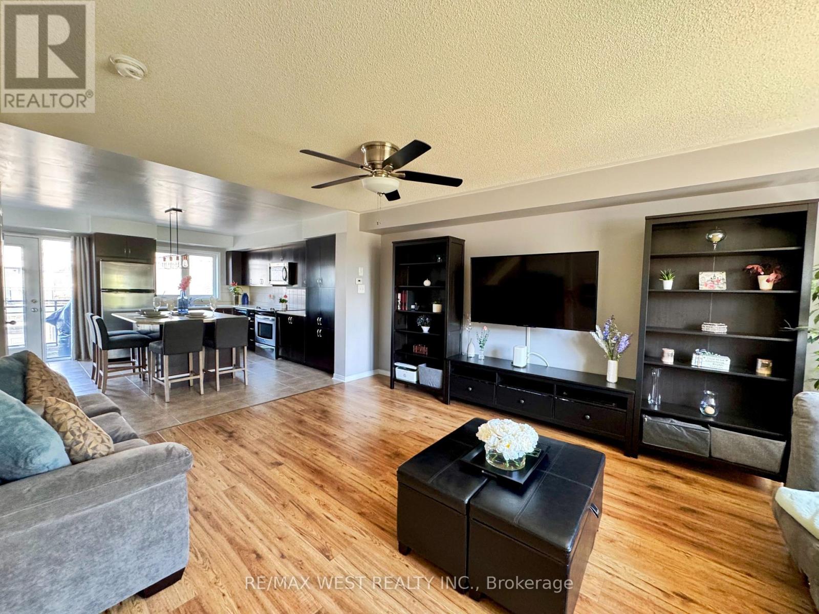 #136 60 FAIRWOOD CIRCLE - 6