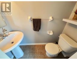 136 - 60 Fairwood Circle, Brampton, ON L6R0Y6 Photo 11