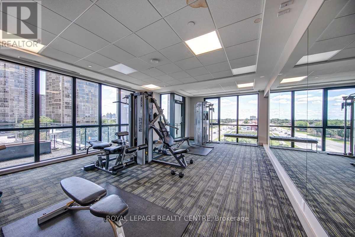 55 Eglinton Avenue West — photo 15