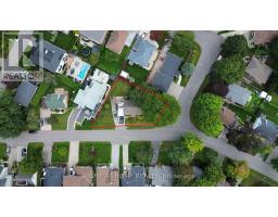 9 Appledale Road, Toronto, ON M9B5G5 Photo 10