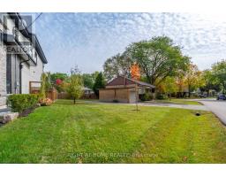 9 Appledale Road, Toronto, ON M9B5G5 Photo 8