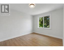 Living room - 2086 Bridge Road, Oakville, ON L6L2E9 Photo 15