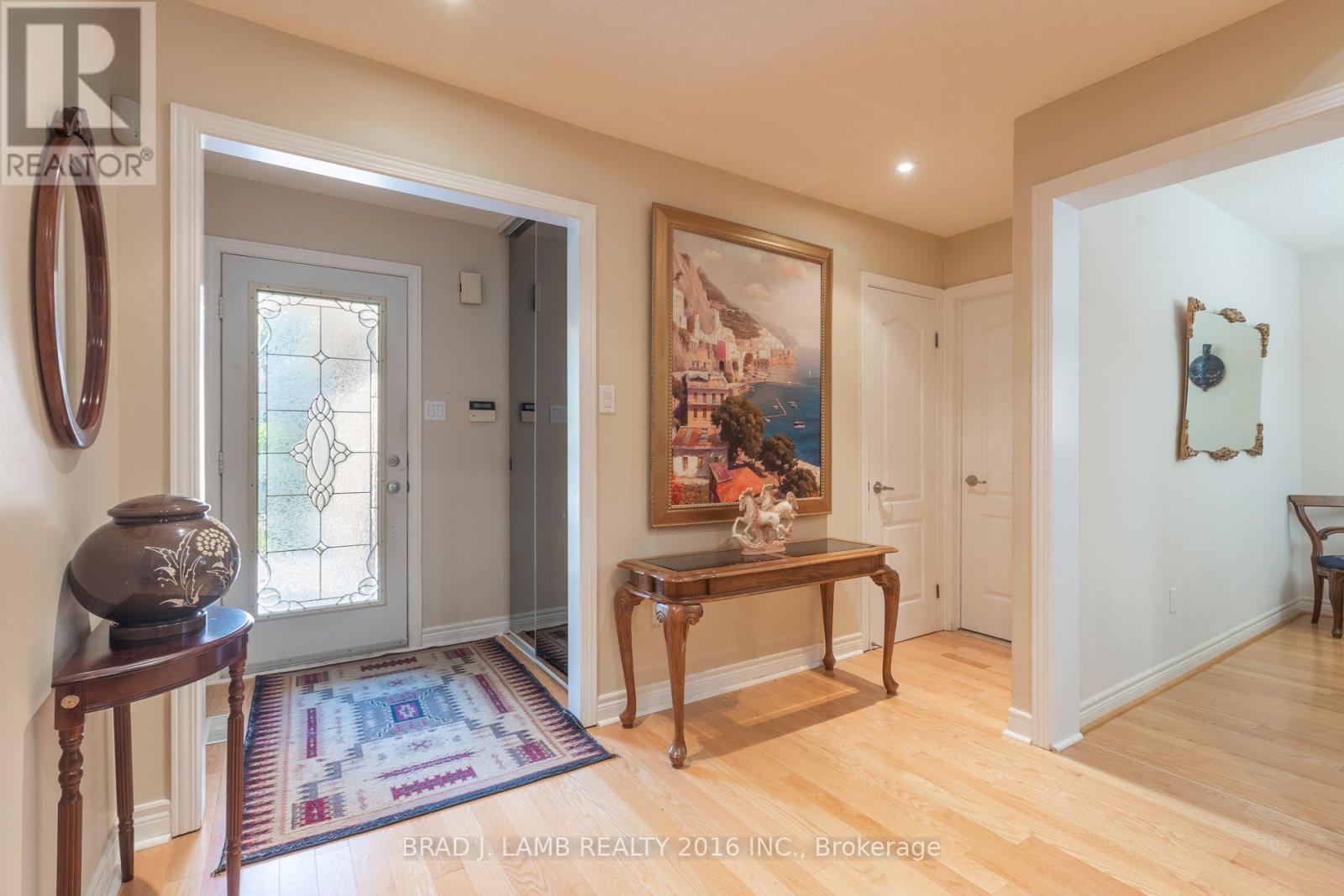 8 BURNLEY PLACE - 10