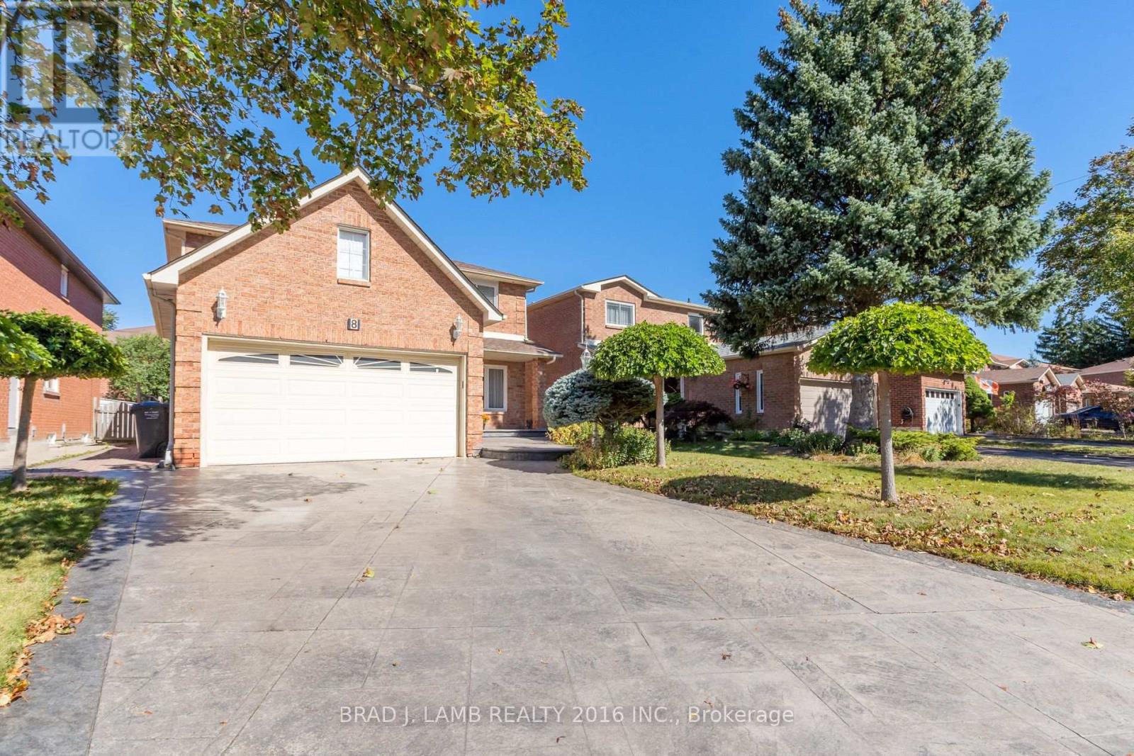 8 BURNLEY PLACE - 2