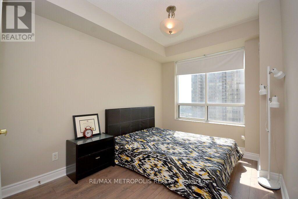 25 Kingsbridge Garden Circle — photo 19