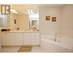 2612 - 25 Kingsbridge Garden Circle, Mississauga, ON L5R4B1 Photo 17