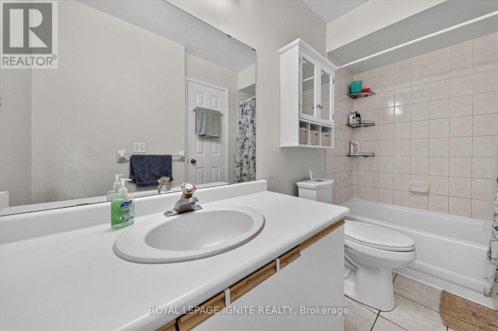 2 Sir Lou Drive — photo 19