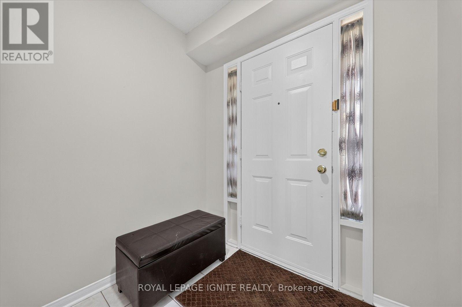 2 Sir Lou Drive — photo 27