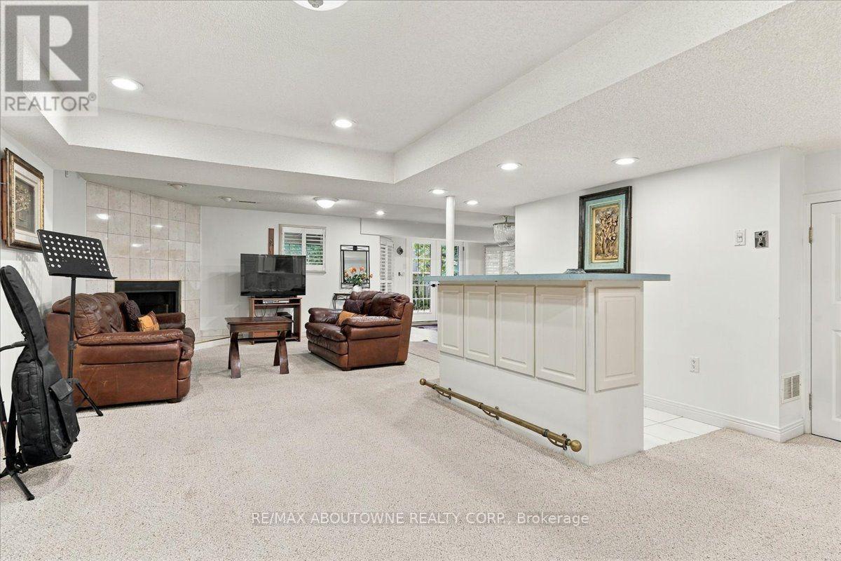 1374 Heritage Way — photo 8