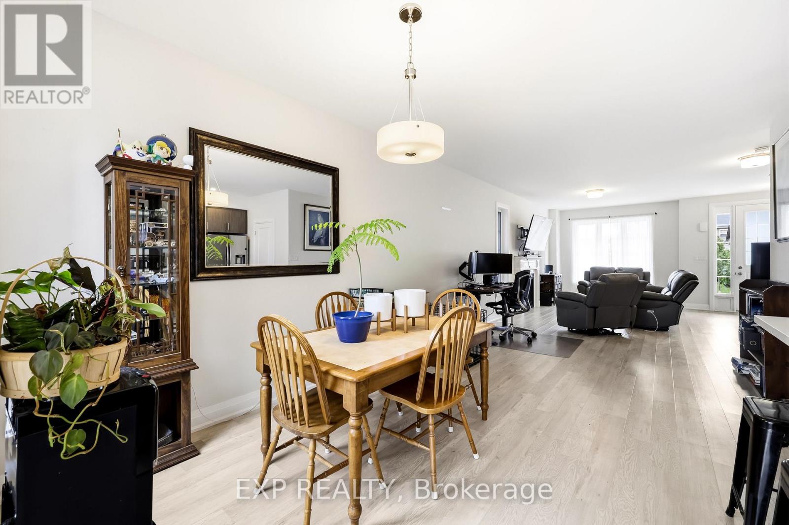 294 NOFTALL GARDENS - 12