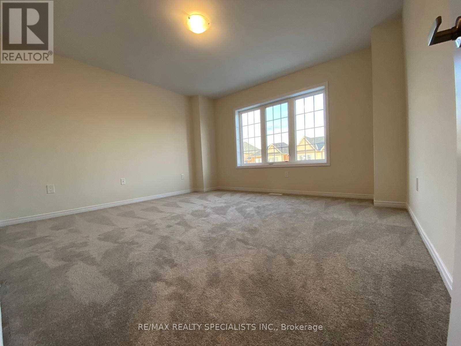13 Froggy Drive, Thorold, ON photo 10