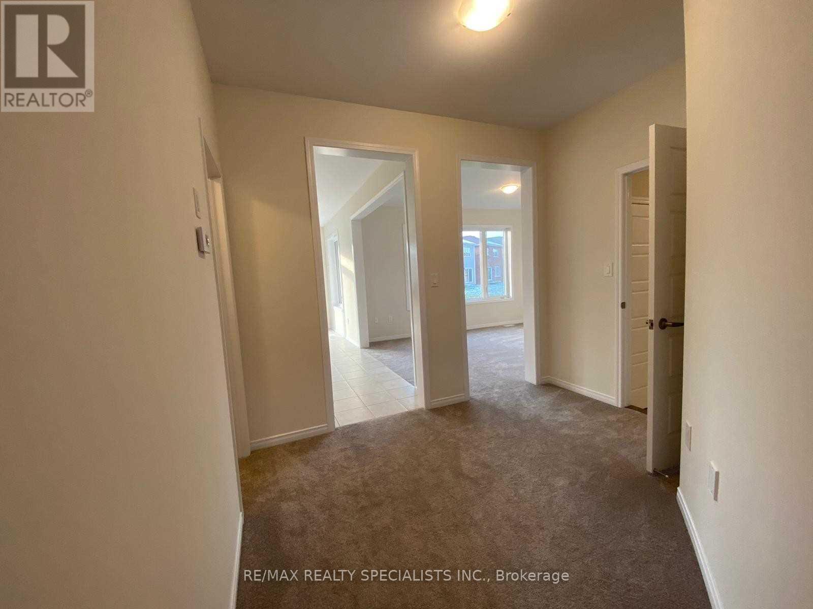 13 Froggy Drive, Thorold, ON photo 3