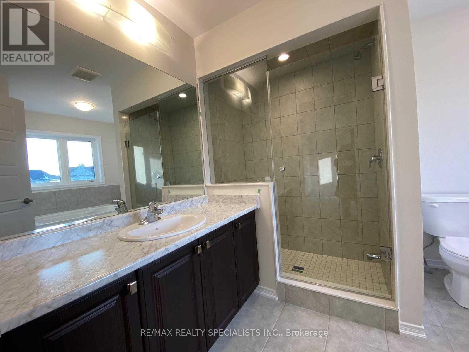 13 Froggy Drive, Thorold, ON photo 9