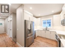Primary Bedroom - A 2317 Mcdonald Rd, Comox, BC V9M0C8 Photo 7