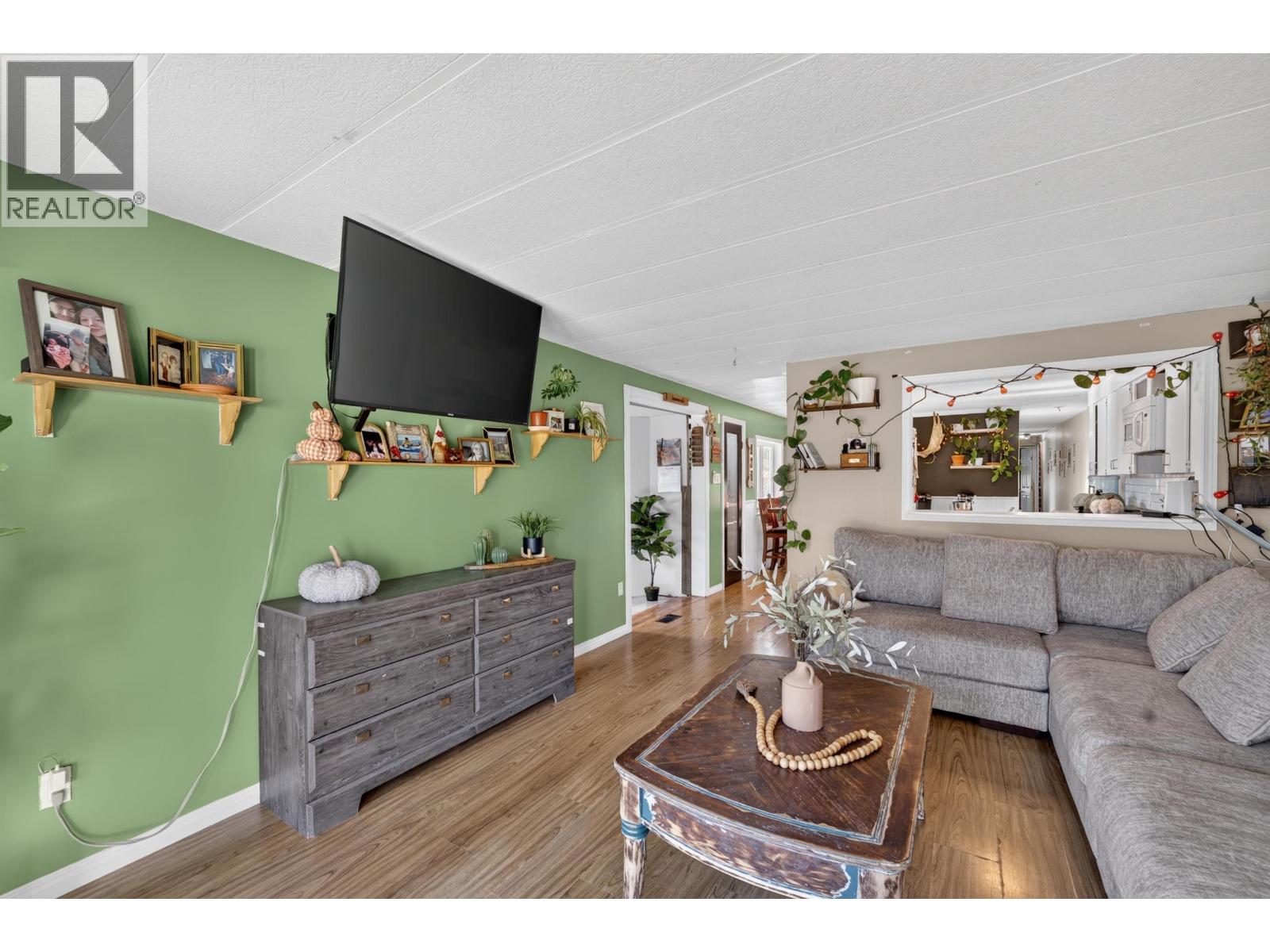 9961 HOLLY STREET - 11