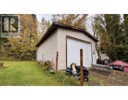 Kitchen of 3644 WILLOWDALE DRIVE · Prince George, BC