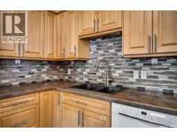 1245 Brown Street, Moose Jaw, SK S6H2Z8 Photo 24