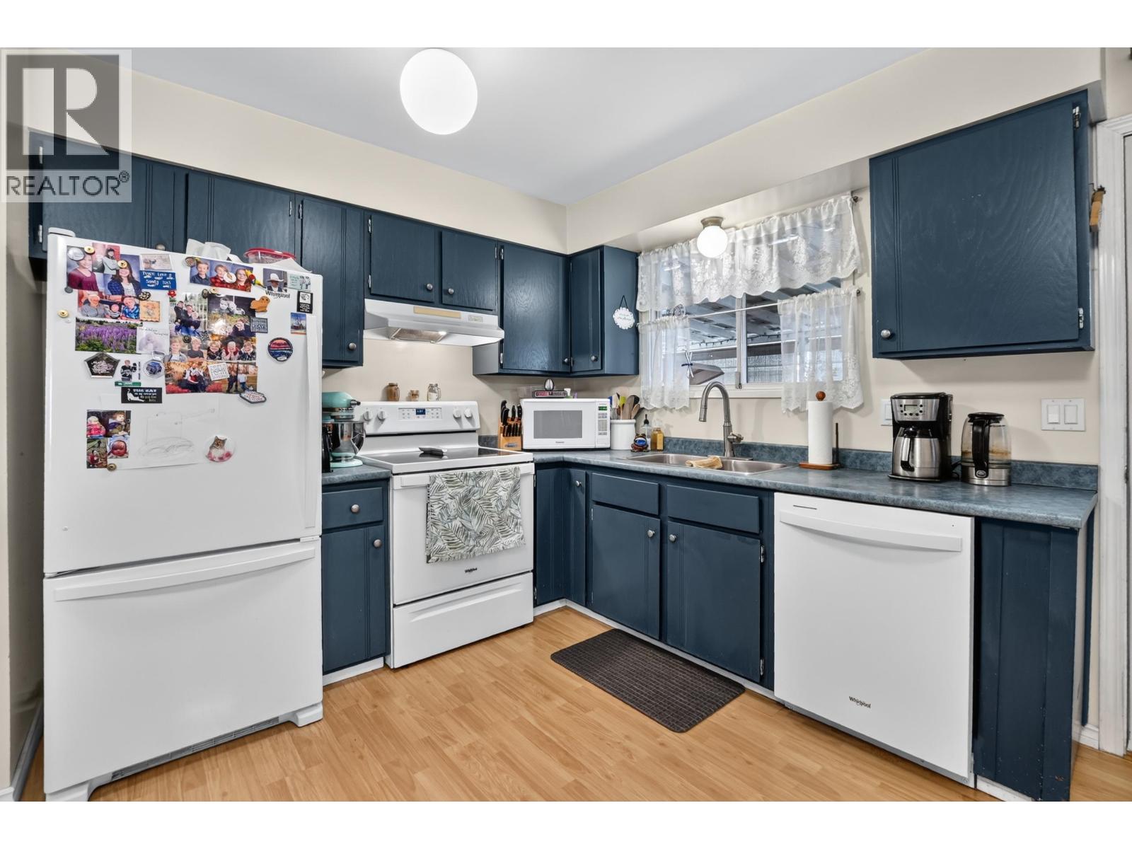 4203 CARRIER AVENUE - 11