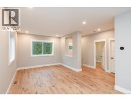 Primary Bedroom - B 2317 Mcdonald Rd, Comox, BC V9M0C8 Photo 8