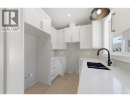 A 2319 Mcdonald Rd, Comox, BC V9M0C8 Photo 12