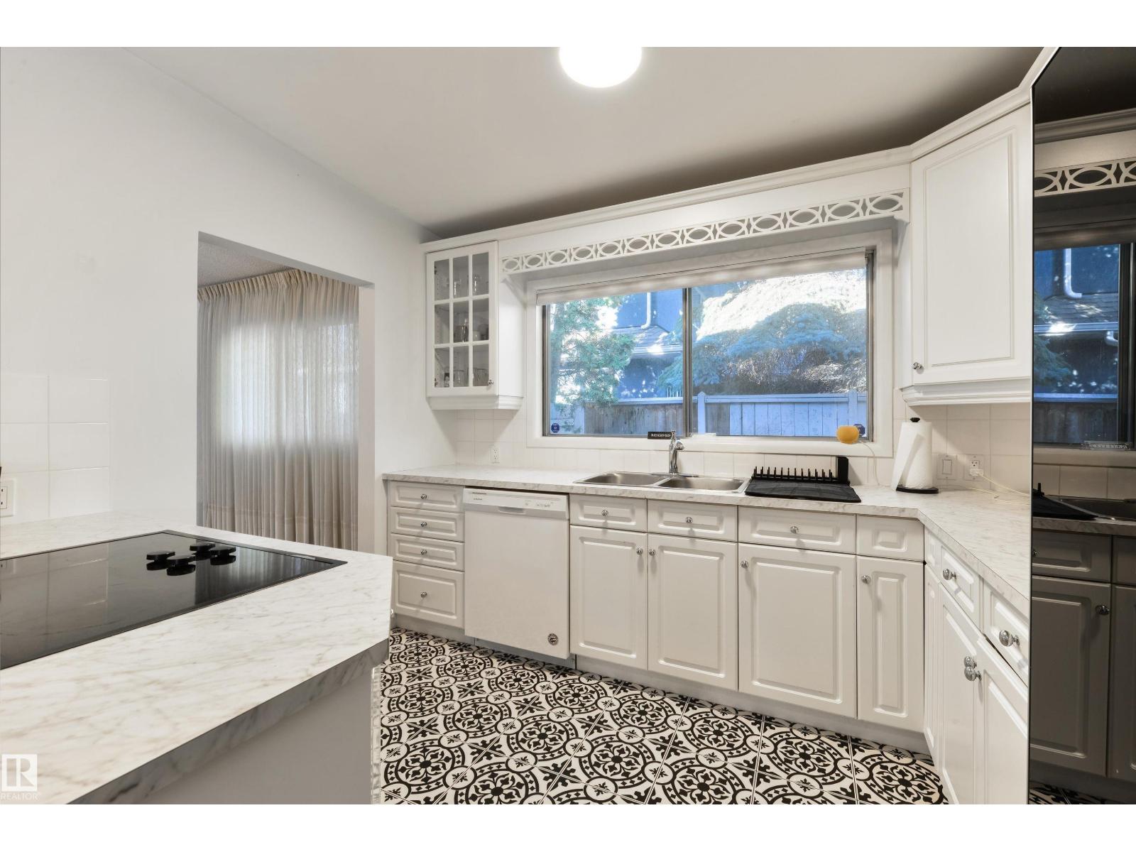 24 VALLEYVIEW CR NW - 12