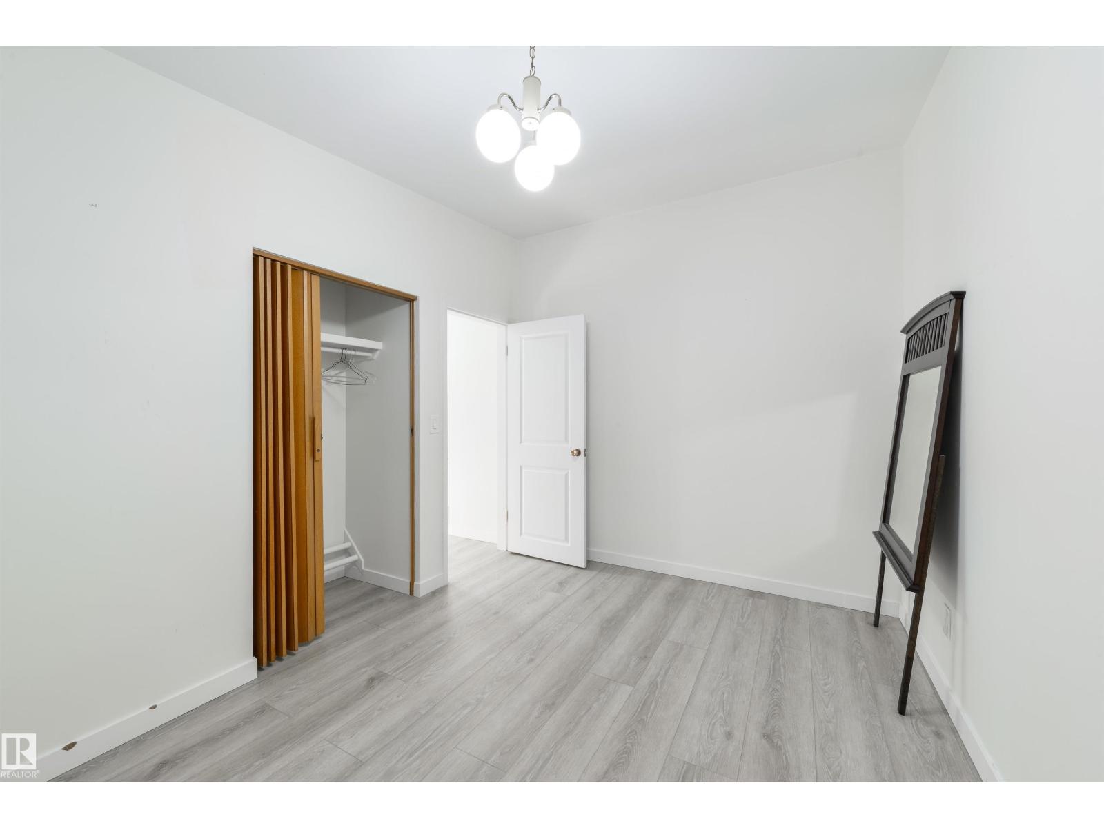 24 VALLEYVIEW CR NW - 22