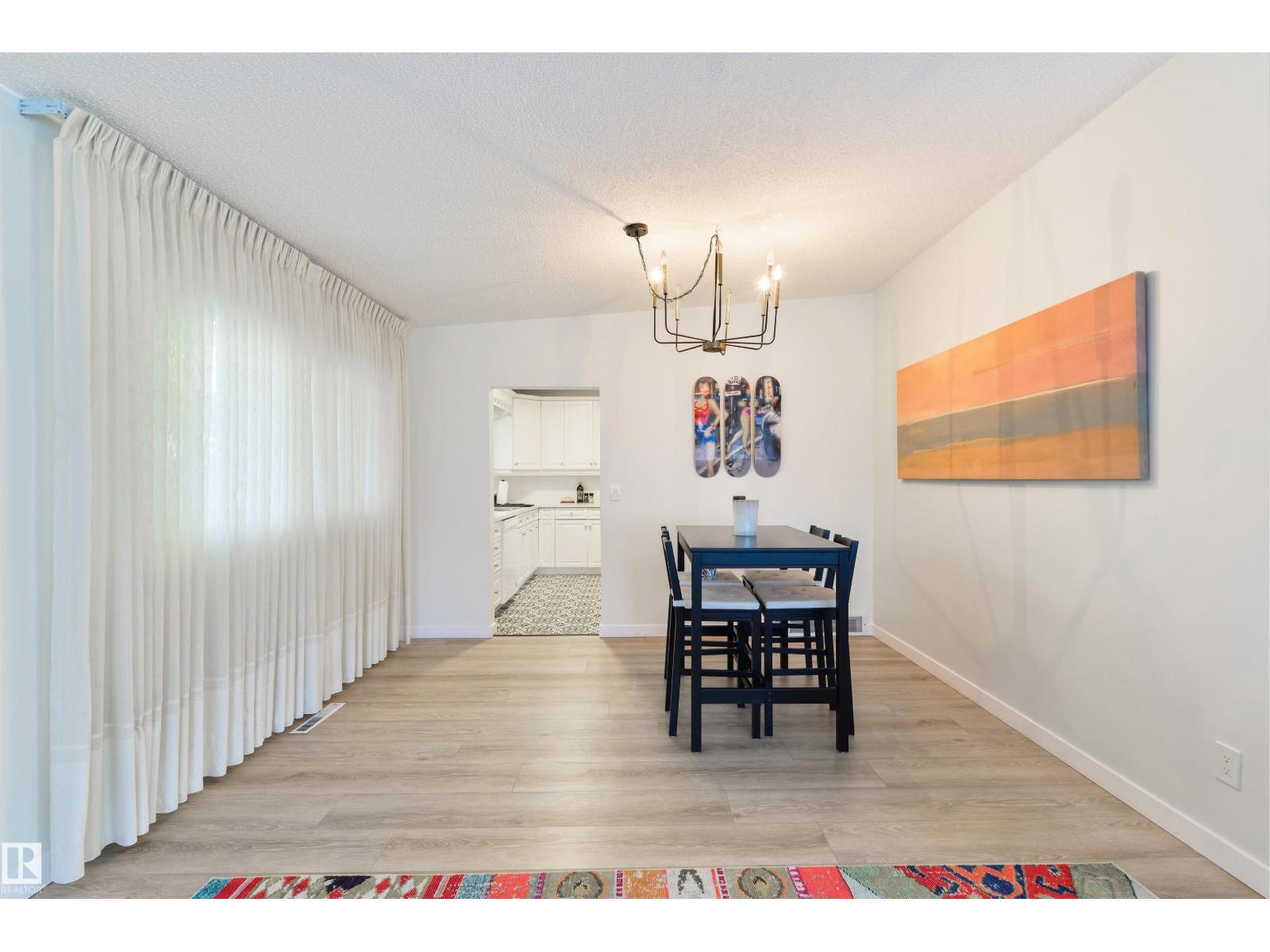 24 VALLEYVIEW CR NW - 9