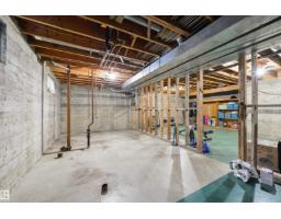24 Valleyview Cr Nw, Edmonton, AB T5R5S4 Photo 31
