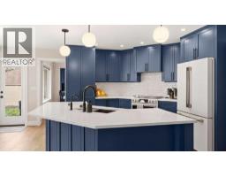 5pc Ensuite bath - 2097 Lillooet Crescent, Kelowna, BC V1V1Y2 Photo 9
