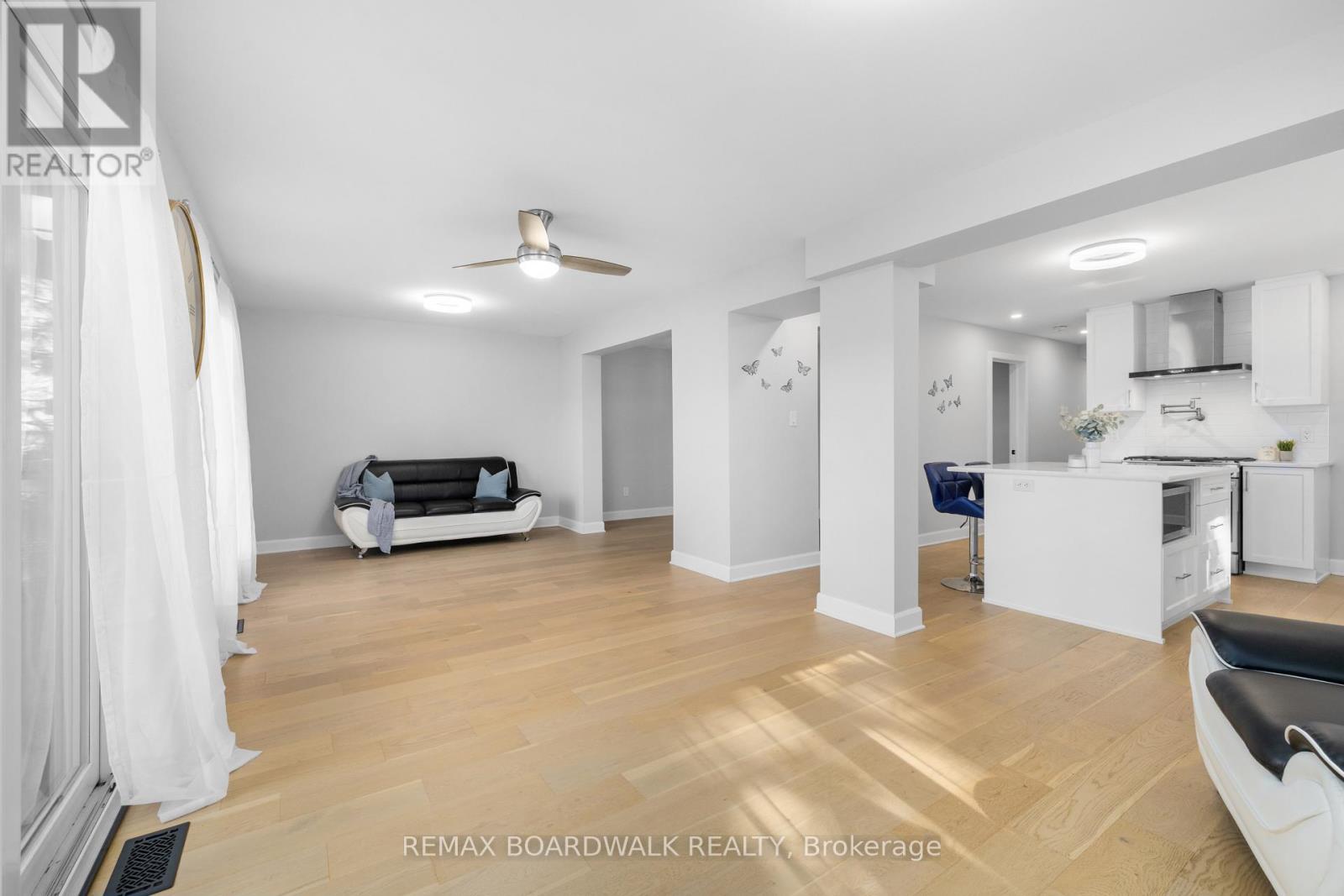 1312 BAYVIEW DRIVE - 22