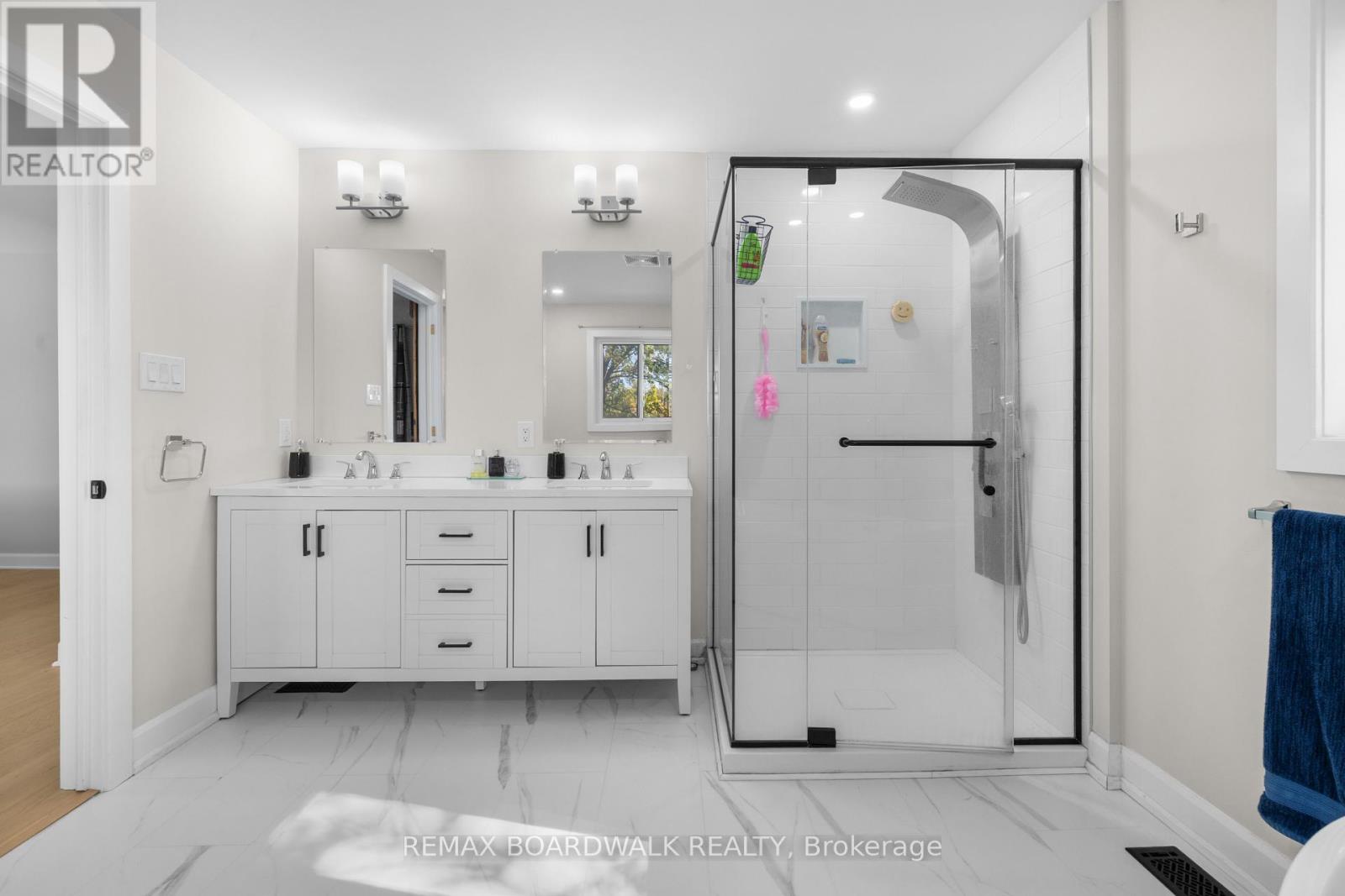 1312 BAYVIEW DRIVE - 35