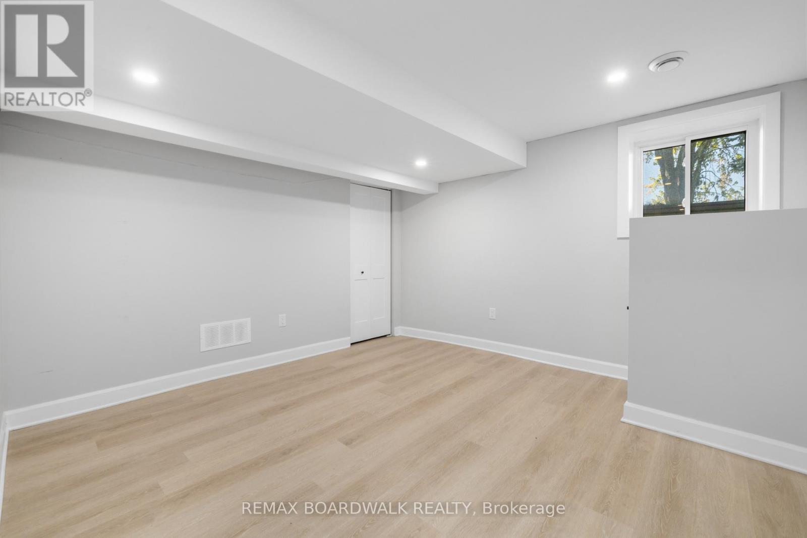 1312 BAYVIEW DRIVE - Image 40