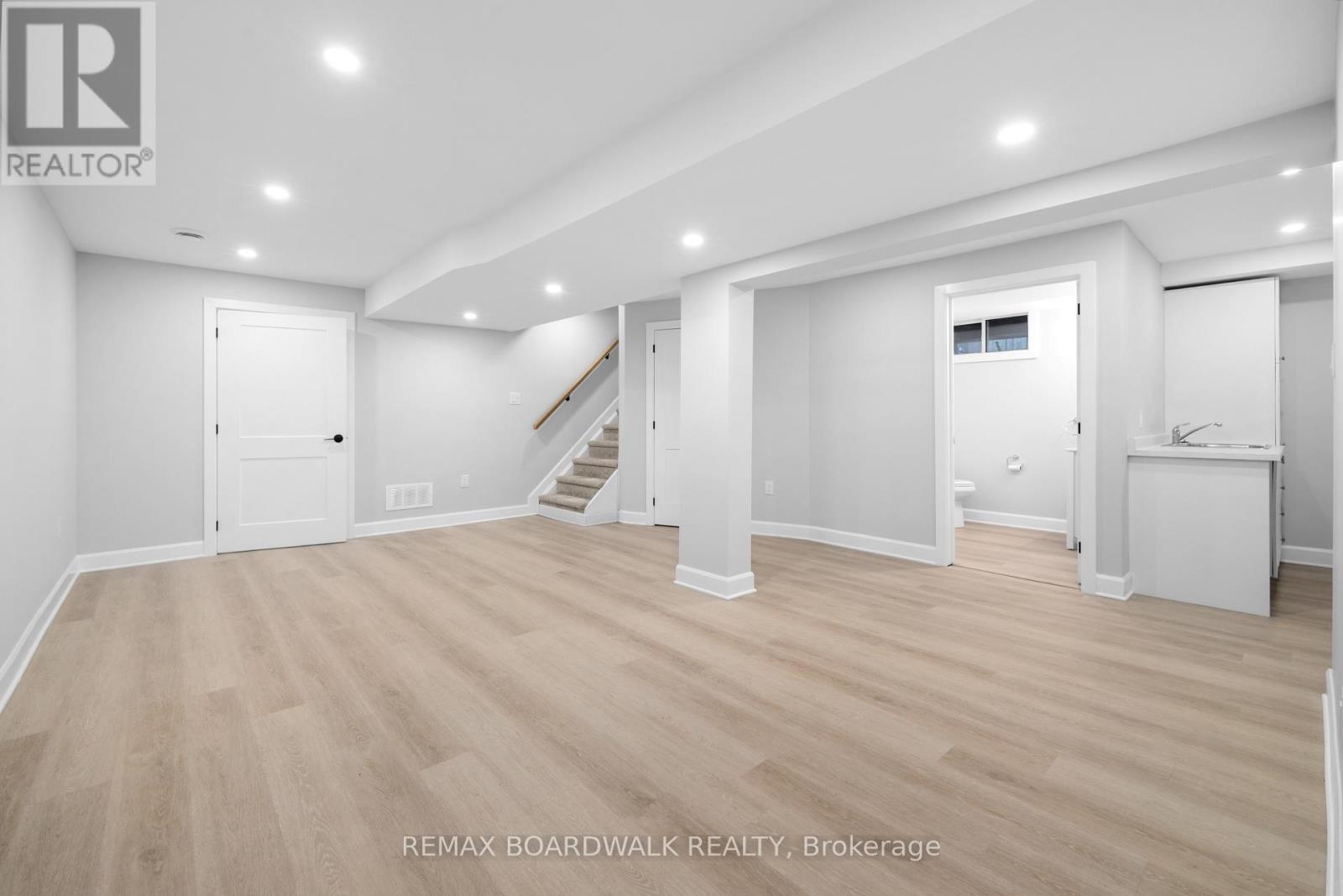 1312 BAYVIEW DRIVE - Image 42