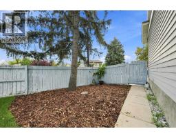 27 Erin Grove Close SE - photo 36