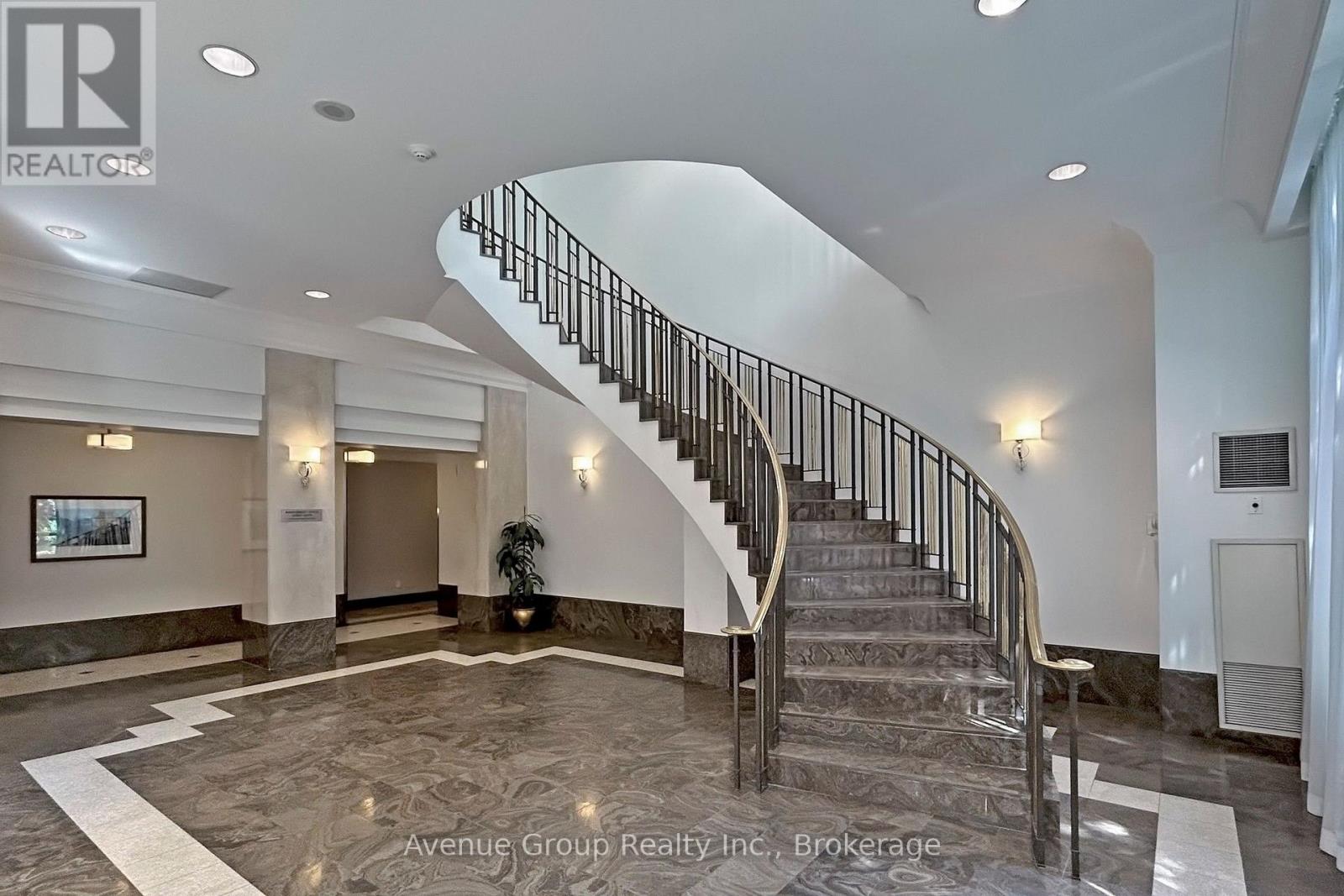 68 Corporate Drive — photo 4