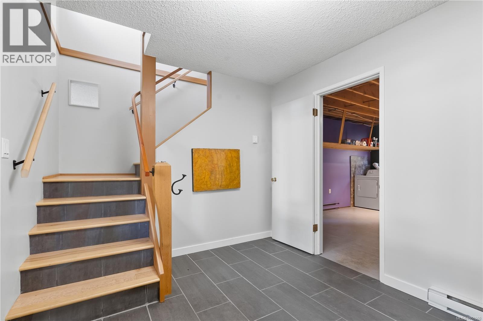 1258 Rupert Rd - 13