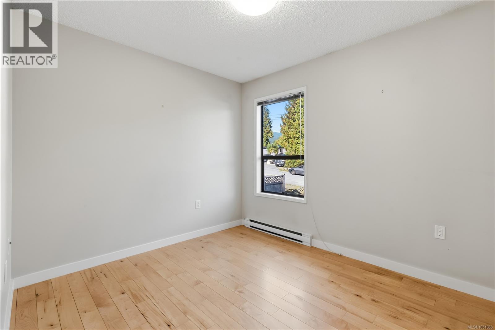 1258 Rupert Rd - 8