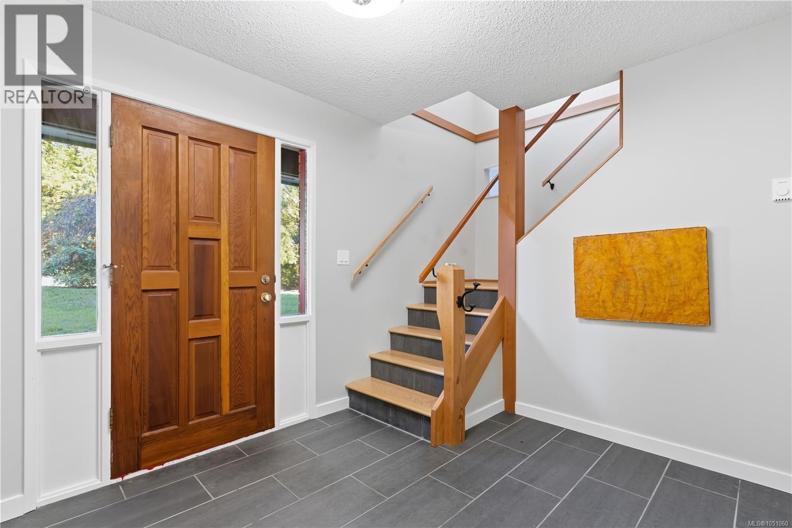 1258 Rupert Rd - 12