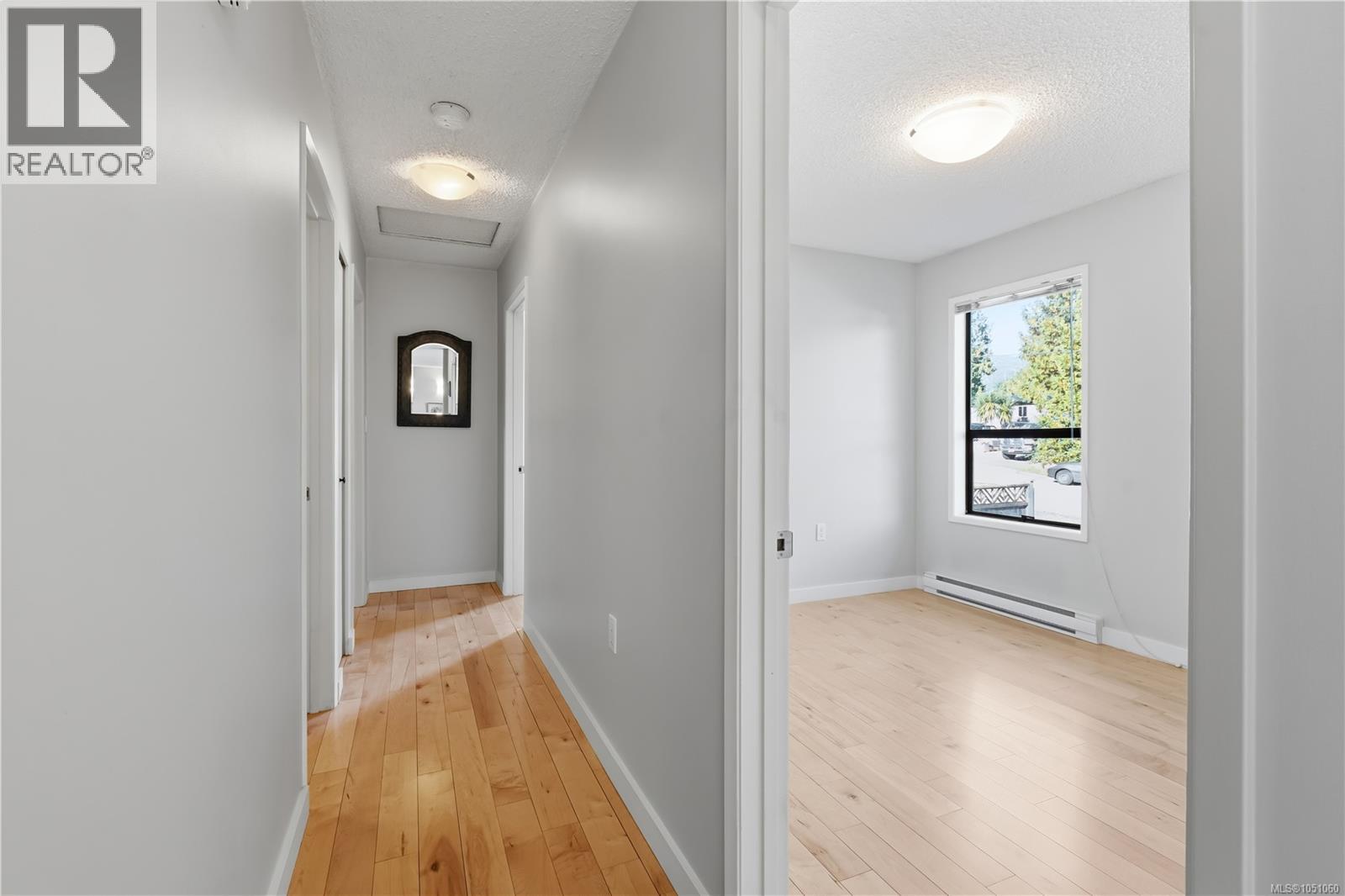 1258 Rupert Rd - 18