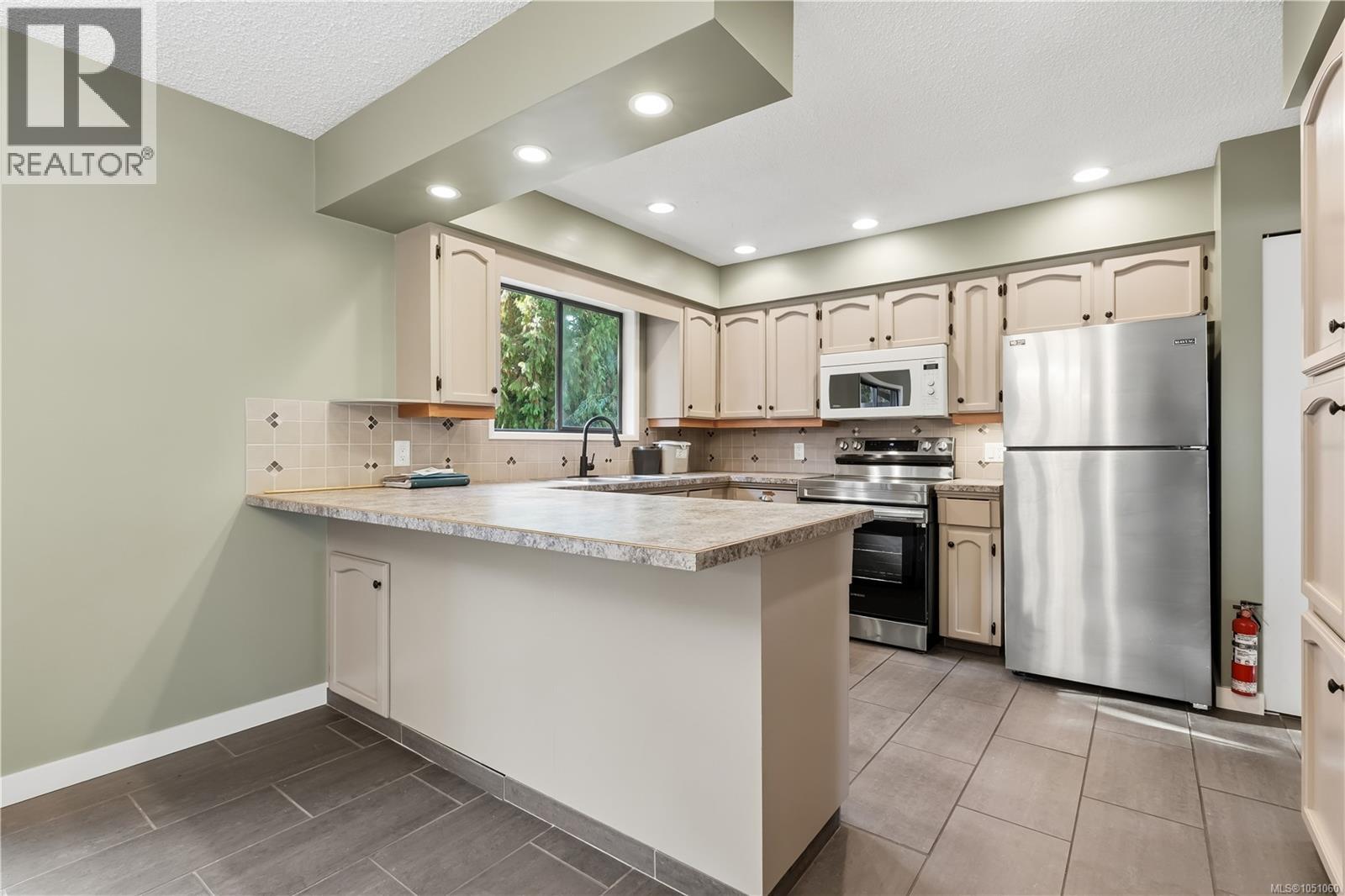1258 Rupert Rd - 2