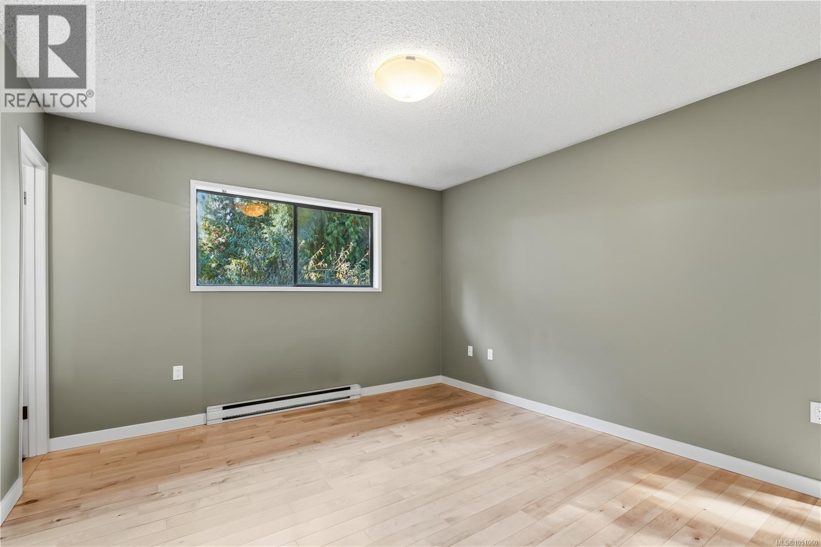 1258 Rupert Rd - 6
