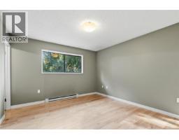 Primary Bedroom - 1258 Rupert Rd, Ucluelet, BC V0R3A0 Photo 6