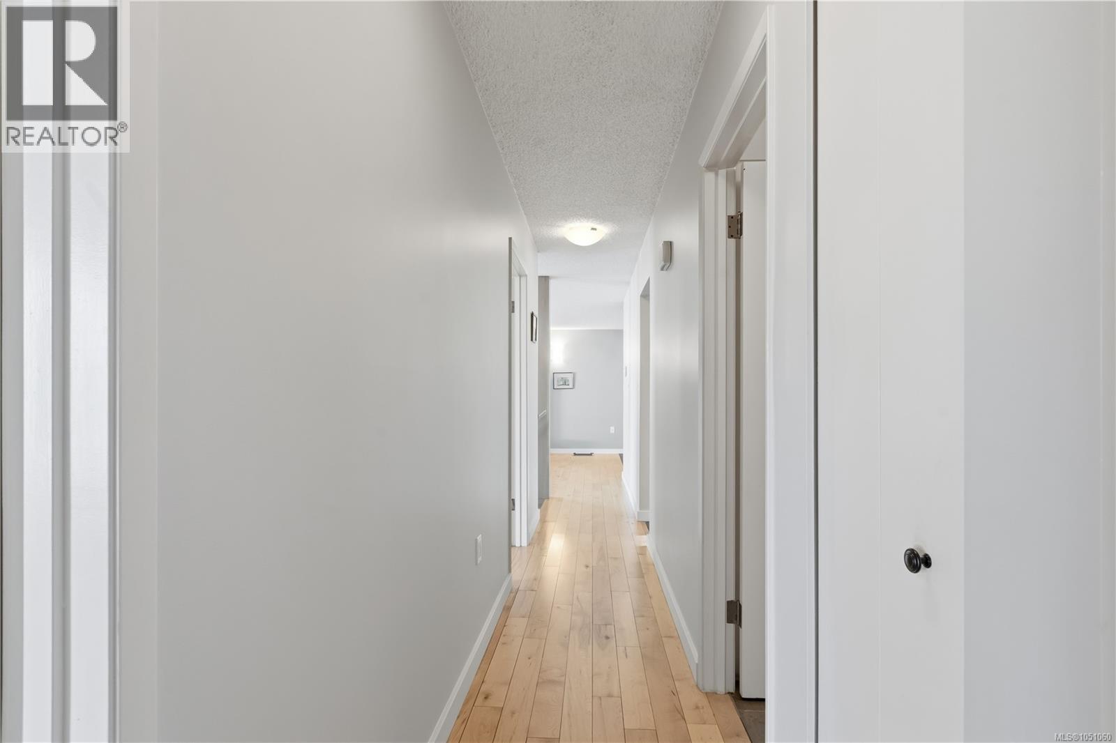 1258 Rupert Rd - 26